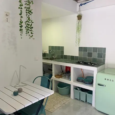 Tiny Benedenwoning Met Sup, 3 Min Zee Апартаменты